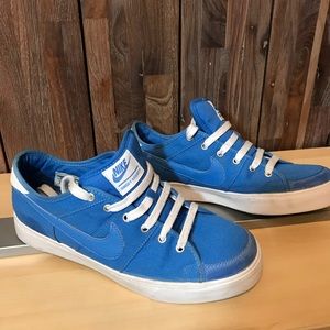 Mens NIKE Size 10R Blue Sneakers